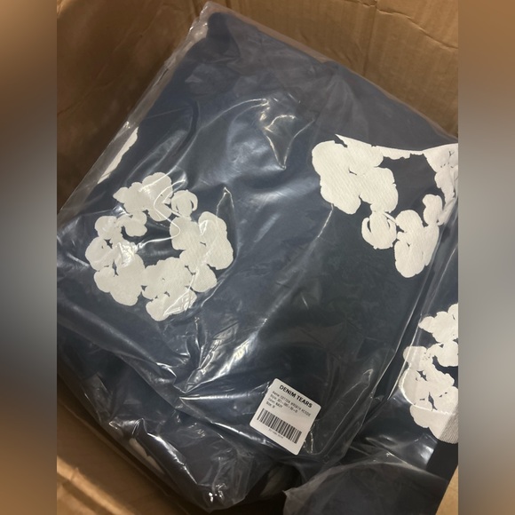 Denim tears restock has landed don’t miss out on new colors - Picture 4 of 5